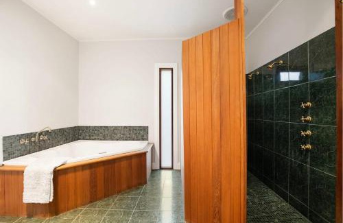 Willunga House | Strong Farmers Cottage Willunga