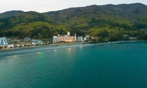 Geoje Hotel | Stubborn Hotel