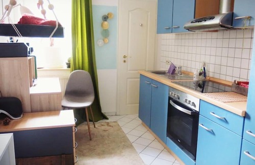 Zentrum-Sued Apartment | Stuckverzierte, zentrumsnahe Wohnung im Süden