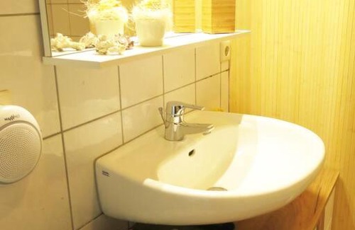 Zentrum-Sued Apartment | Stuckverzierte, zentrumsnahe Wohnung im Süden