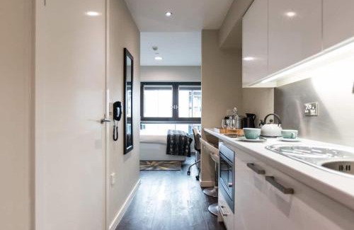 Shoreditch Apartment | Students Only Silver Studio Upper Level, Old Street Residence