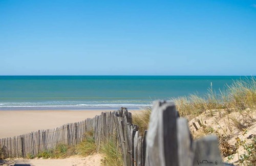 Saint-Gilles-Croix-de-Vie Apartment | Studio feet in the water. Saint-Gilles-Croix-de-Vie