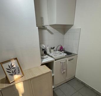 14th Arrondissement Apartment | Studio à Marseille avec Terrasse