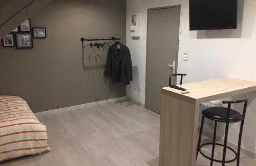 Belfort Apartment | Studio, étage 3, spacieux refait à neuf