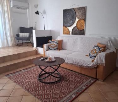 Galaxidi Apartment | STUDIO Θαλλώ Thallo