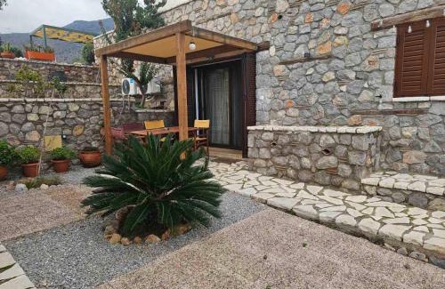 Galaxidi Apartment | STUDIO Θαλλώ Thallo