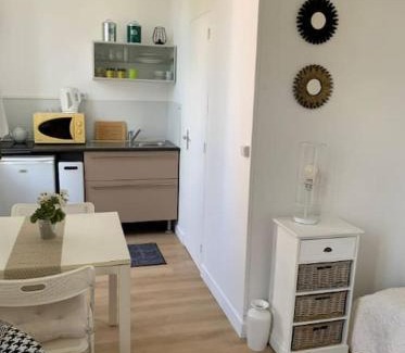 Chartres Apartment | Studio 1 Chartres gare et Colisée a 100m