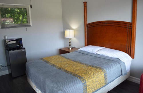 Cobourg Hotel | Studio 1 Motel