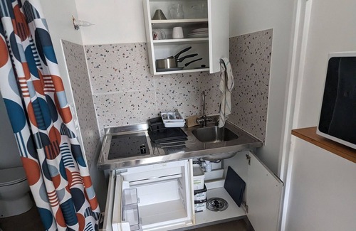 La Roche-sur-Yon Apartment | Studio 1 Personne Avec Terrasse, 30 min du Littoral