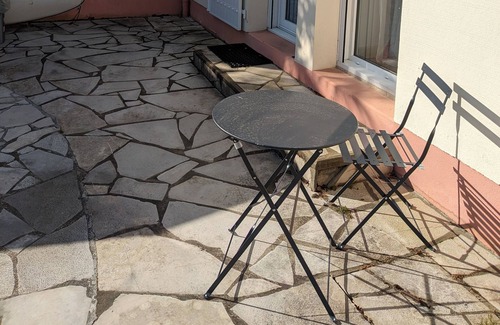 La Roche-sur-Yon Apartment | Studio 1 Personne Avec Terrasse, 30 min du Littoral