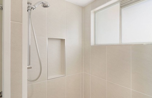 Emu Park Apartment | STUDIO 10 ENDEAVOUR INN