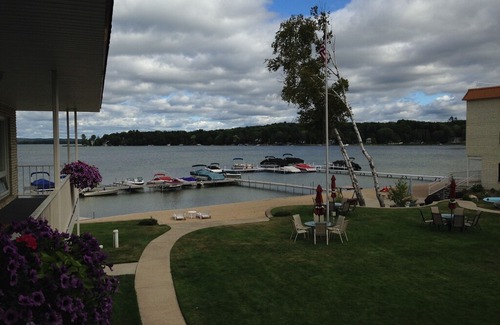 Conway Apartment | Studio 11 Inland House Condo on Crookied Lake