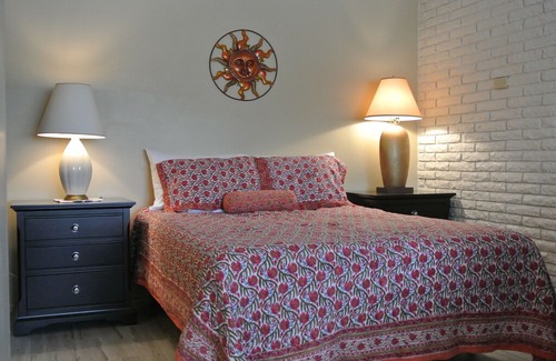 Conway Apartment | Studio 11 Inland House Condo on Crookied Lake