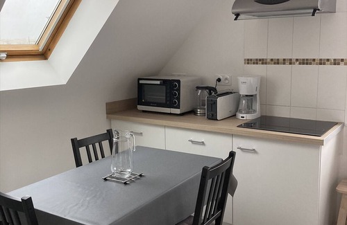 La Riche Apartment | Studio, 15 m2. Upstairs-level. Garden-level