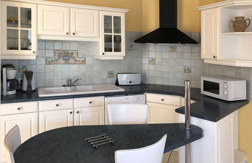 La Riche Apartment | Studio, 15 m2. Upstairs-level. Garden-level