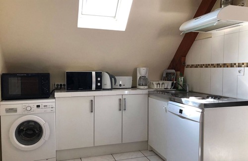 La Riche Apartment | Studio, 15 m2. Upstairs-level. Garden-level