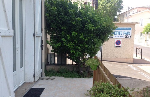 Lamalou-les-Bains Apartment | Studio 17m² ground floor, City Center Lamalou-les-Bains