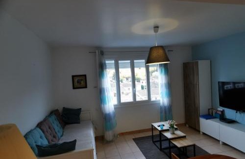 Lamalou-les-Bains Apartment | STUDIO 2 étoiles Rénové Proche des THERMES