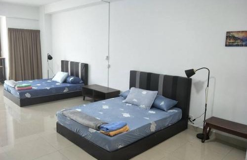Subang Jaya Apartment | Studio 2-4pax/2mins LRT/Netflix/YSW Homes