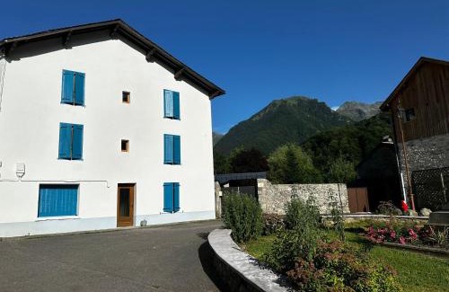 Aulus-les-Bains Apartment | Studio 2 Aux volets bleus