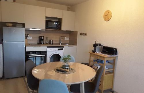 Besse-et-Saint-Anastaise Apartment | Studio 24 m2 - 4 personnes