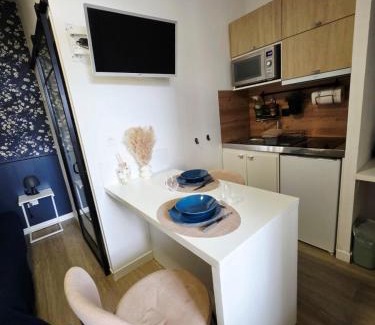 Cambrai Apartment | studio 2