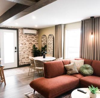Magog Apartment | Studio 21 charme et confort au coeur de Magog