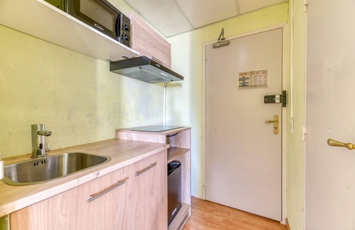 Arvillard Apartment | Studio '214' with shared pool, shared terrace, and Wi-Fi