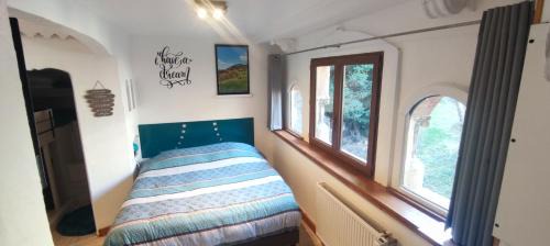 Pallud Apartment | Studio 24m2 cosy classé, lit Queen Size, Netflix, wifi, 400m centre, parking, boîte à clés, Gîtes La Tarine