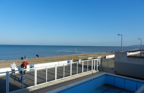 Villers-sur-Mer Apartment | STUDIO 25 M2 completely renovated with parking, balcony in residence FACING THE SEA