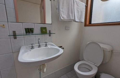 Adelaide Central Business District Hotel | Studio 28 Wright Lodge