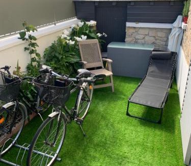 Parame Bed & Breakfast | STUDIO 3 Mn de la PLAGE Terrasse Vélos Proche de la ville fortifiée