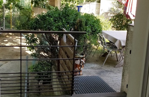 Lunel Apartment | Studio 30m² in a villa