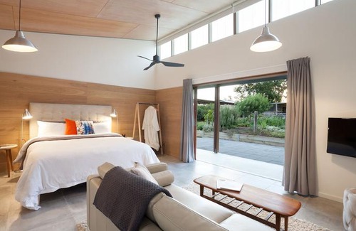 Hillvue Villa | Studio 367