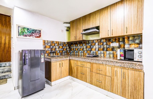New Delhi Apartment | Studio 37 with Juliet balcony