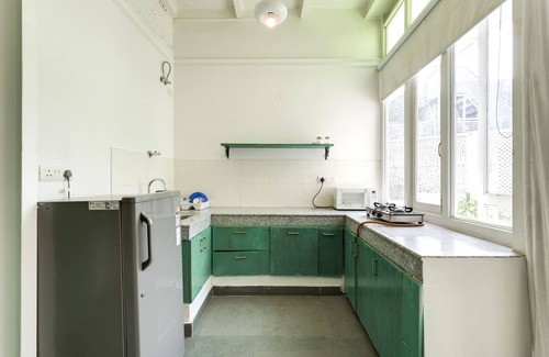 New Delhi Apartment | Studio 37 with private balcony