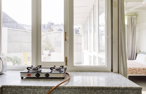 New Delhi Apartment | Studio 37 with private balcony