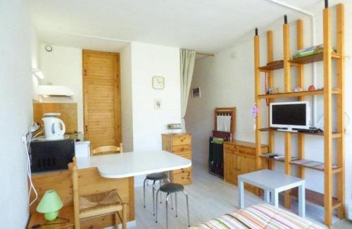 Arette Apartment | Studio 4 pers avec balcon, pied des pistes, parking gratuit, ascenseur - FR-1-602-1