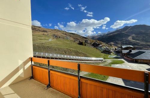 Les Bruyeres Apartment | Studio 4 pers, pied des pistes, Les Ménuires - Balcon sud, proche commerces et école de ski - FR-1-452-52