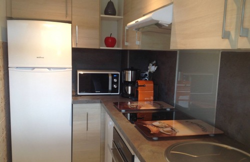 Cannes Apartment | STUDIO 40 m2 Quartier Suquet, all within walking distance, Wifi, air conditioning, terrace, parking