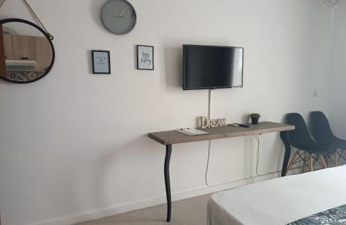 Nea Khili Apartment | stuDio 57 9