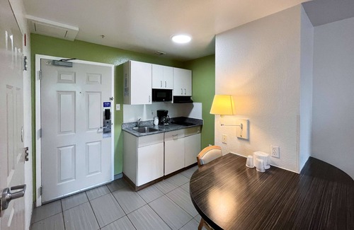 Belmont Hotel | Studio 6 Belmont, CA – San Francisco - Redwood