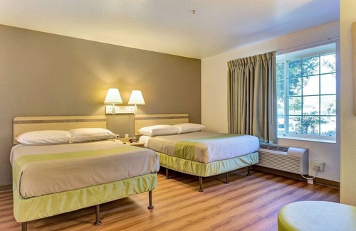 Belmont Hotel | Studio 6 Belmont, CA – San Francisco - Redwood