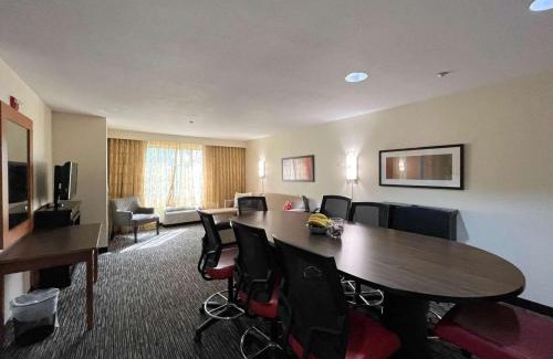 Carlsbad Hotel | Studio 6 Carlsbad CA
