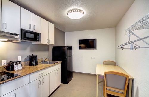 Midwest City Hotel | Studio 6 Midwest City, OK - Oklahoma City