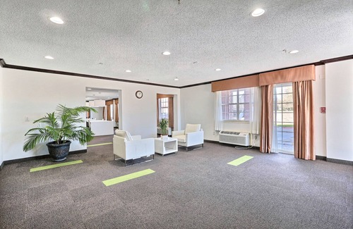 Plano Hotel | Studio 6 Plano, TX - Dallas - Plano Medical Center