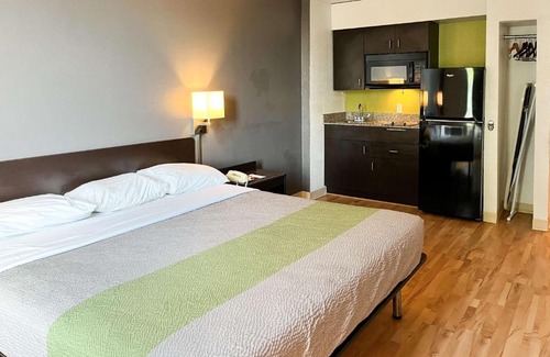 Clarion Hotel | Studio 6 Suites Clarion, PA