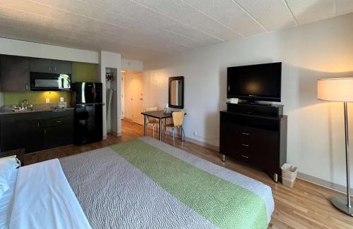 Clarion Hotel | Studio 6 Suites Clarion, PA