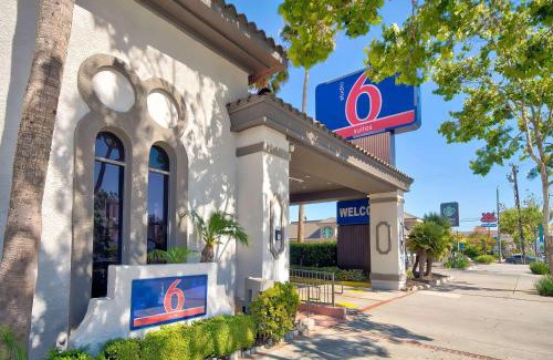 Lawndale Hotel | Studio 6 Suites Lawndale, CA South Bay