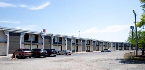 Ellendale Hotel | Studio 6 Suites Memphis, TN East Memphis